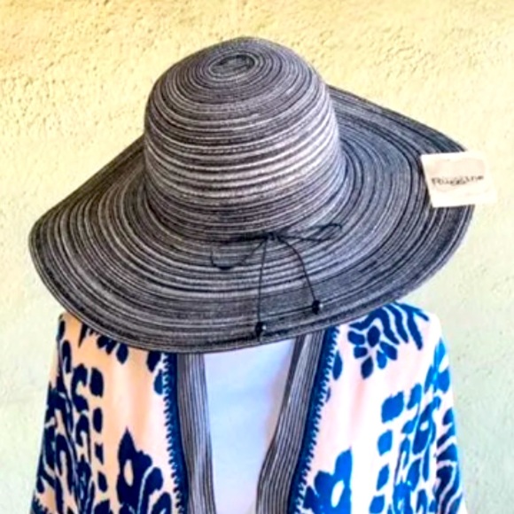 Summer hat - Picture 1 of 2